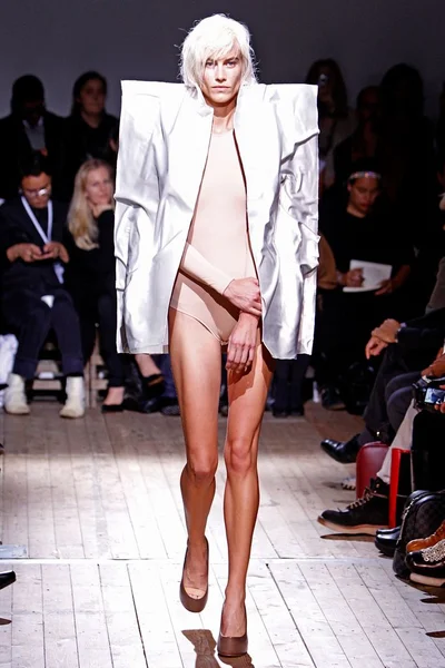 Look 34